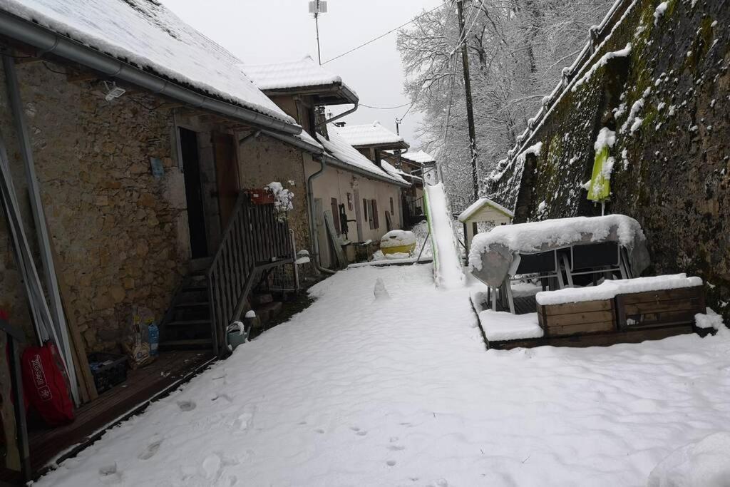 Le Portougais, Chalet A Chanaz, La Petite Venise Savoyarde Εξωτερικό φωτογραφία