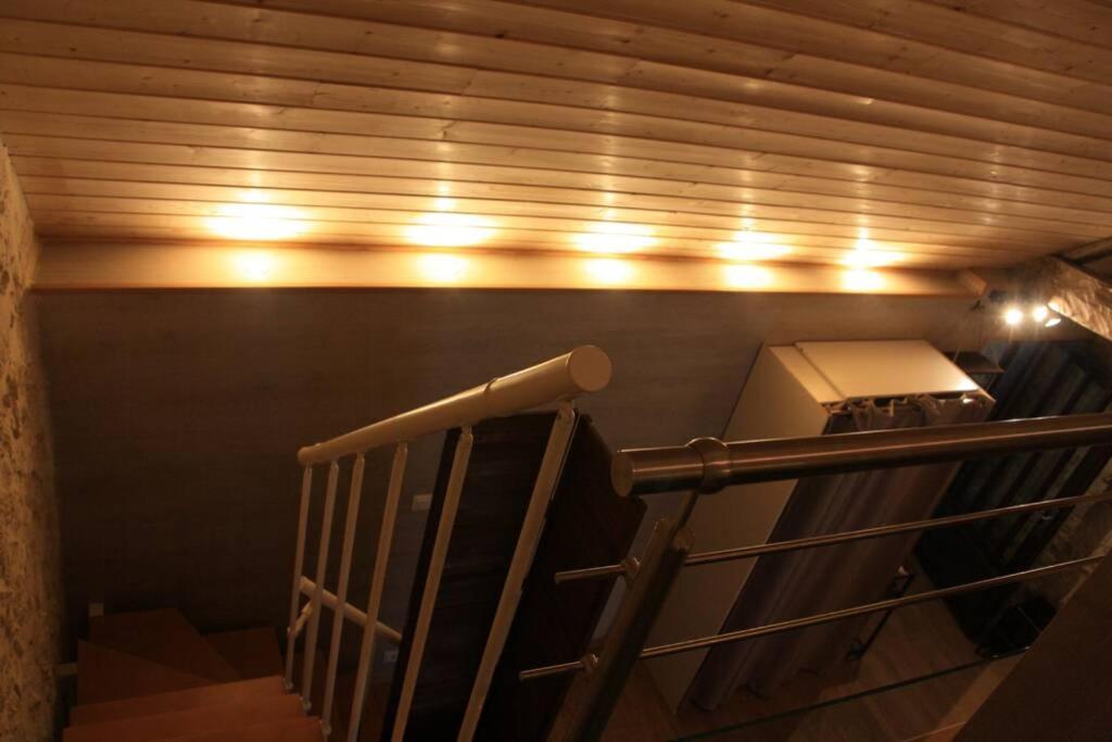 Le Portougais, Chalet A Chanaz, La Petite Venise Savoyarde Εξωτερικό φωτογραφία
