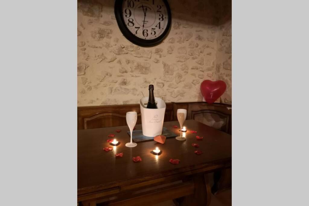 Le Portougais, Chalet A Chanaz, La Petite Venise Savoyarde Εξωτερικό φωτογραφία